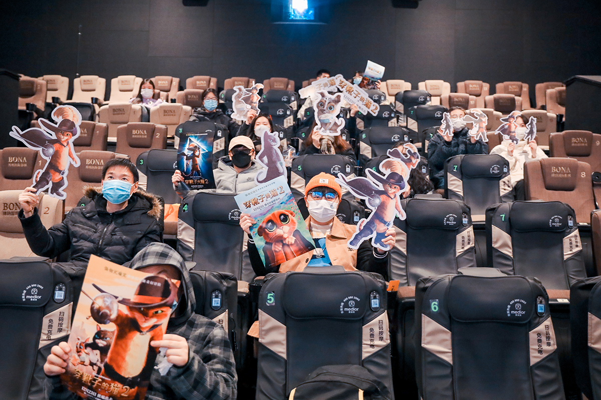 合影.jpg 合影.jpg